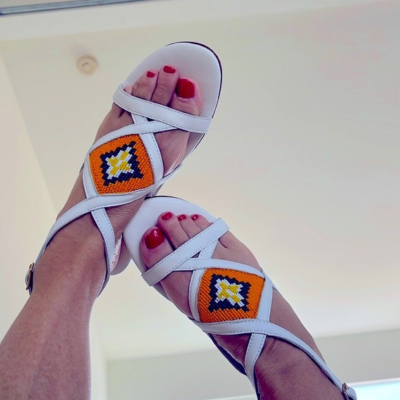 Free People New laidback London hand beaded white sandal Dance pool party Happy - Picture 5 of 10